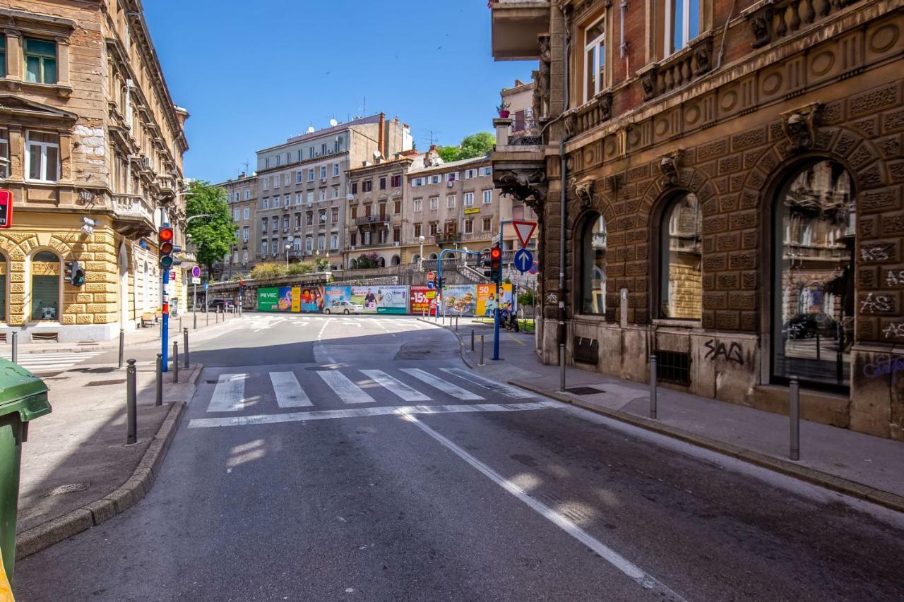 Residence Inn Rijeka Extérieur photo